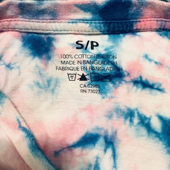 💜3/$30 Tie dye Small I.D.G.A.F. Graphic Tee - Picture 4 of 6
